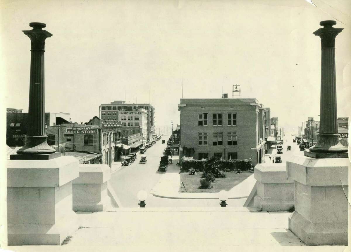 Spring break look back Vintage photographs of Corpus Christi, 1910s to