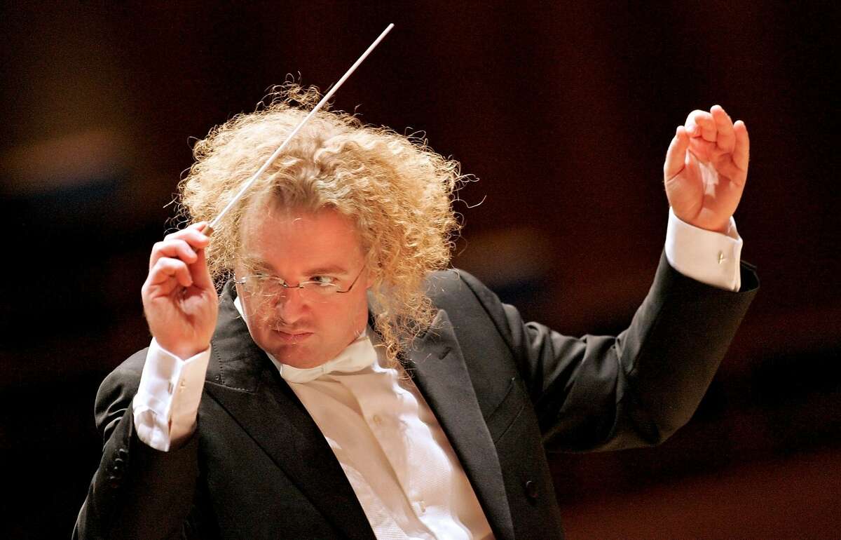 Conductor Stéphane Denève