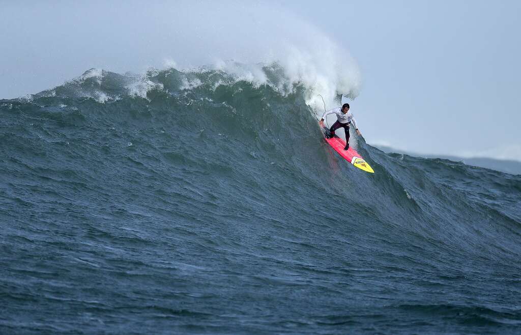 Anthony Tashnik rides a wave in heat number one in the first round of the Titans of Mavericks competition in Half Moon Bay , Calif., on Friday, February 12, 2016. Photo: Carlos Avila Gonzalez, The Chronicle