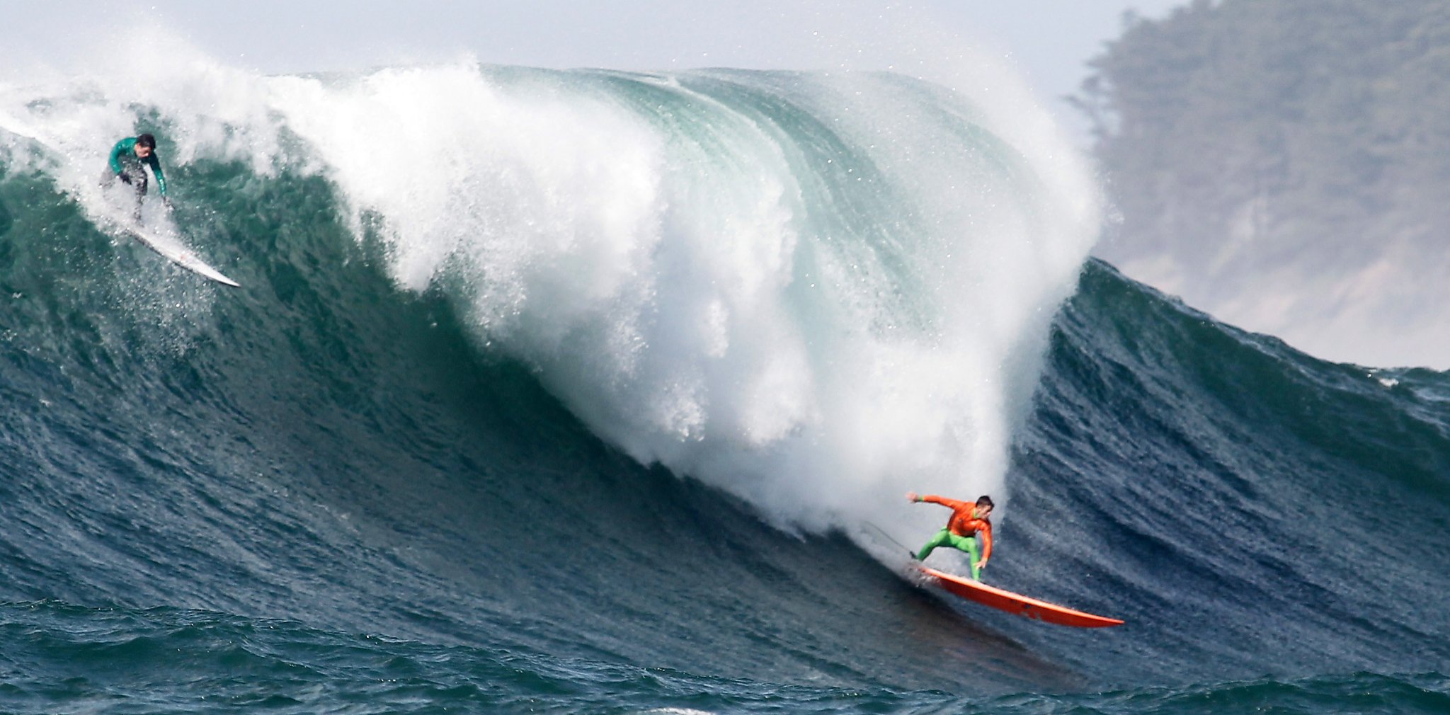 Report: Mavericks surf competition is canceled - SFGate