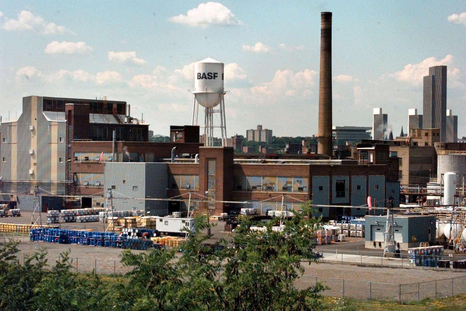BASF to support $41 million pollution dredging of Hudson River at Rensselaer