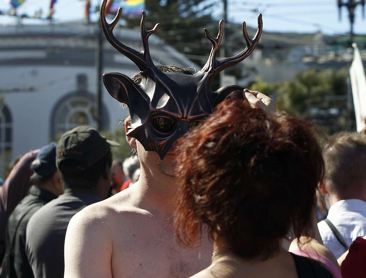 Nudity On Display In S F Valentine S Day Parade