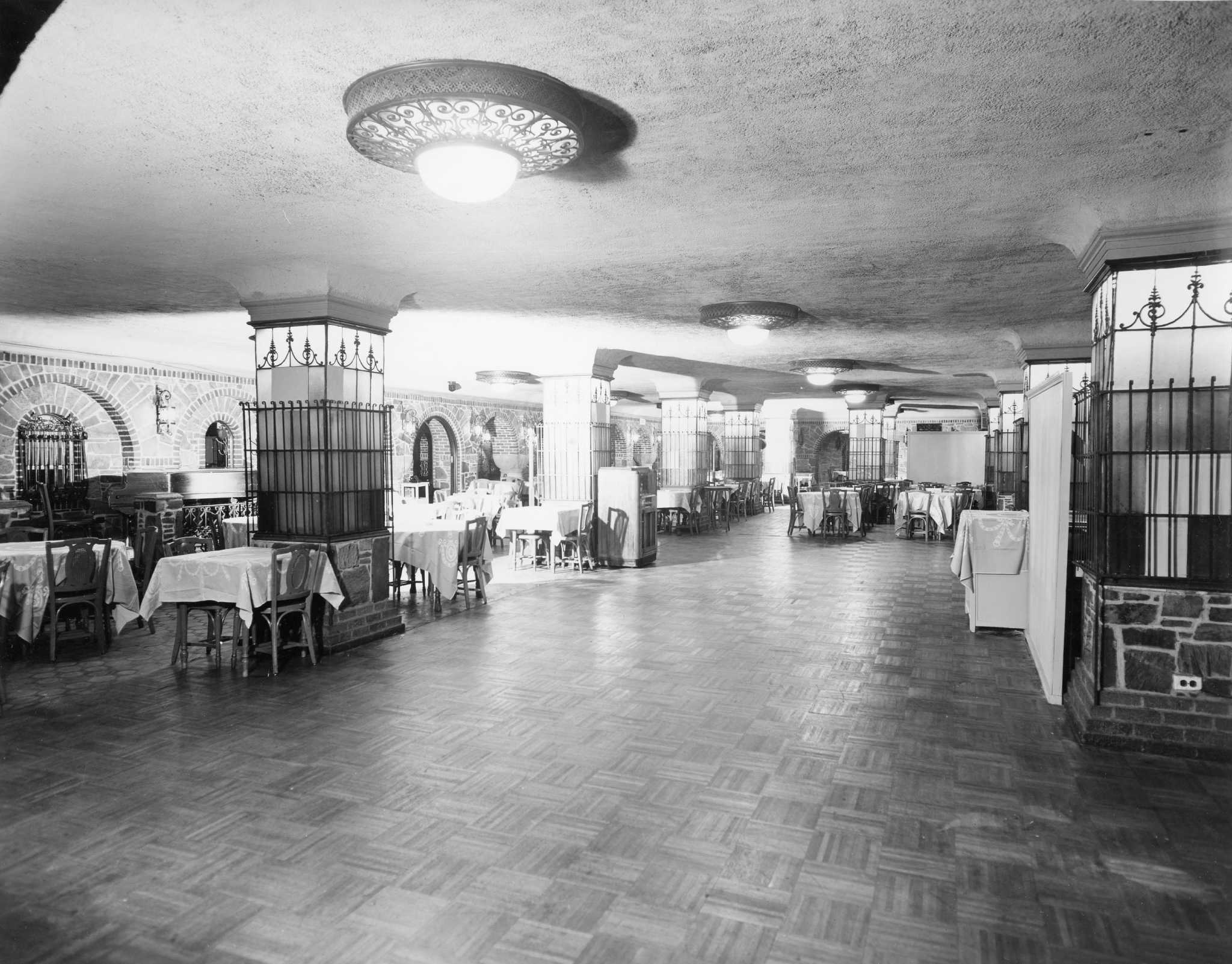 Underground restaurant had deepdown glamour