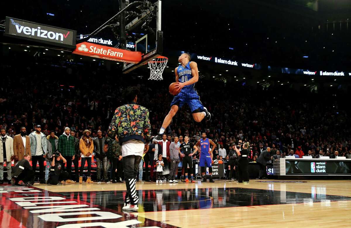 Best dunks from an incredible NBA dunk contest