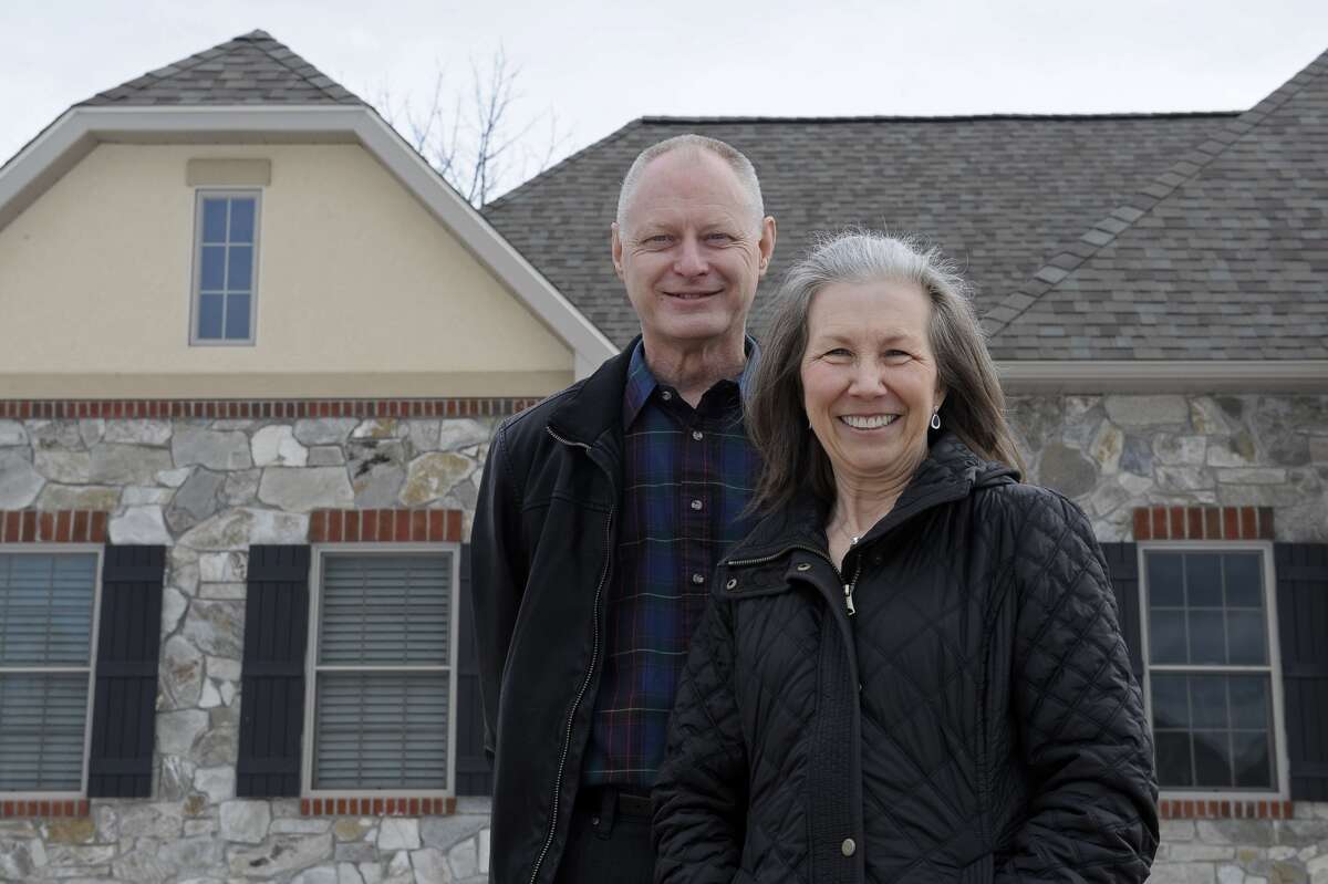 Mike and Brenda Scyphers moved from Montgomery County, Md., to the Links at Gettysburg about 10 months ago; "We were very excited because of the energy savings and structure of the homes, and also because of the fact that they are much more positive in terms of the impact on the environment," Mike Scyphers said. MUST CREDIT: Washington Post photo by Katherine Frey.