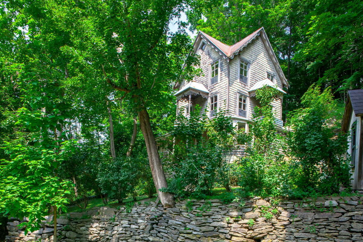 Victorian in the woods, West Cornwall $185 a night Description: Featured in New York Magazine; Three stories overlooking the town; Victorian house built in 1870.View full listing on airbnb