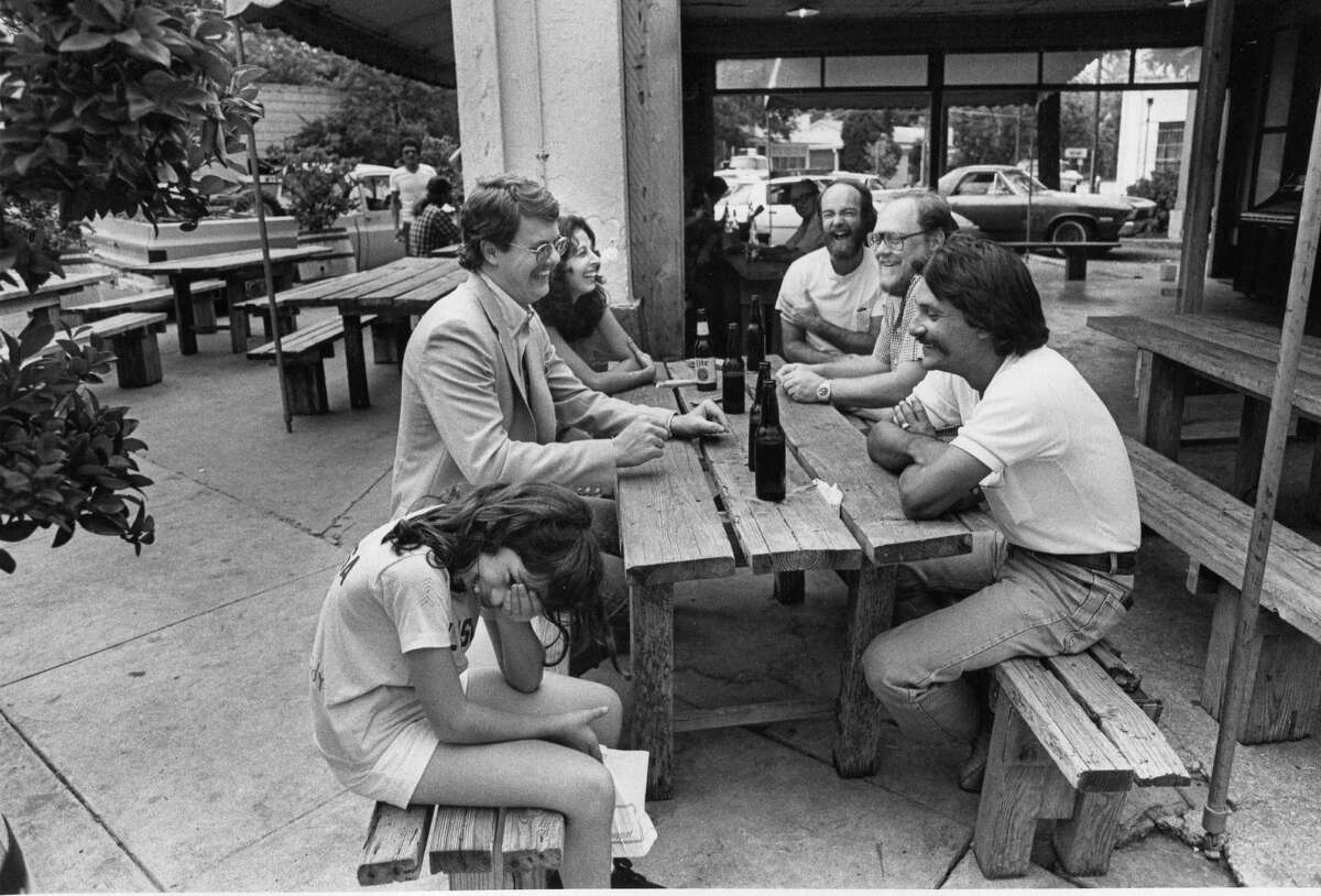 Retro photos of San Antonio ice houses show Texas Ice and the original