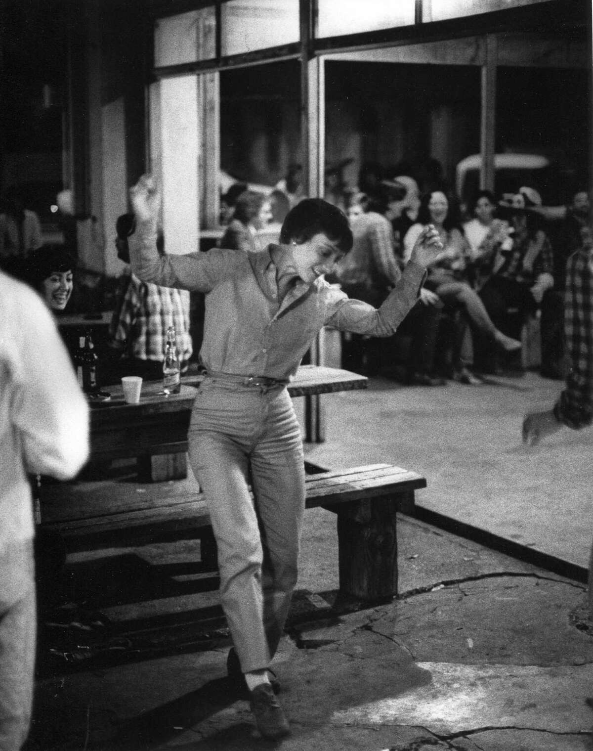 Retro photos of San Antonio ice houses show Texas Ice and the original