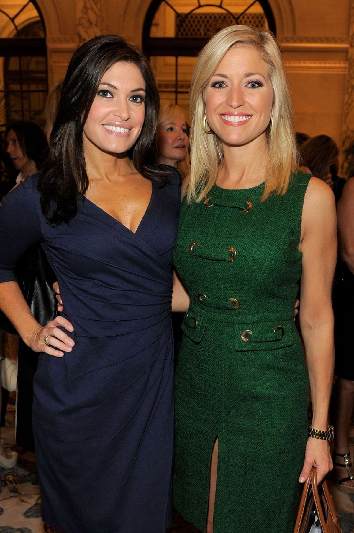 Ainsley Earhardt Porno - Ainsley Earhardt replaces Elisabeth Hasselbeck on 'Fox & Friends'