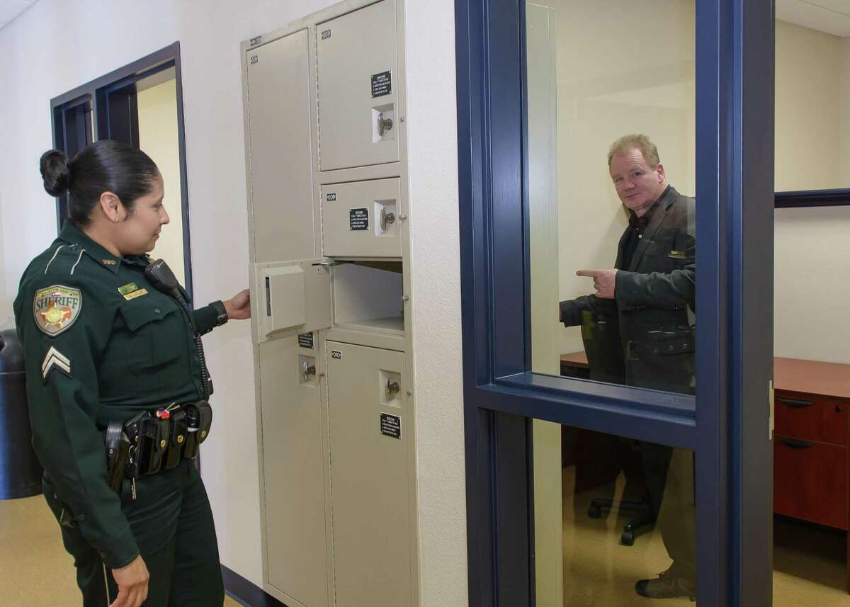 Law enforcement, community substation in Bacliff