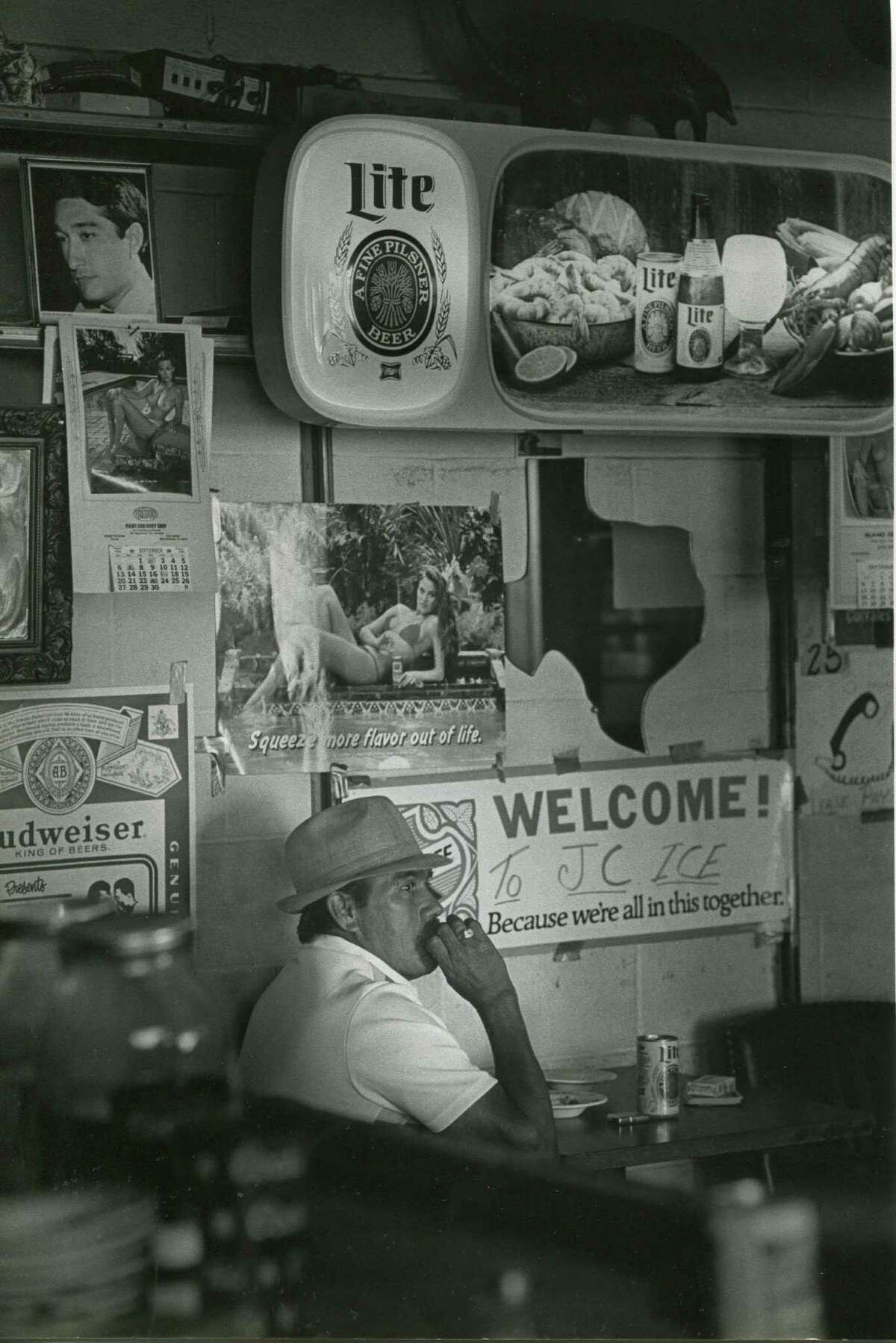 Retro photos of San Antonio ice houses show Texas Ice and the original