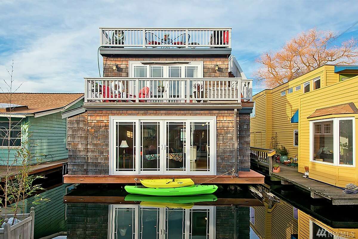 Rare Eastlake floating home