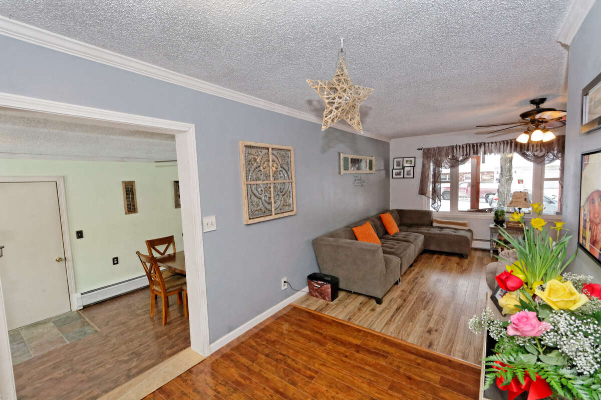 House of the Week Ranch in Corinth