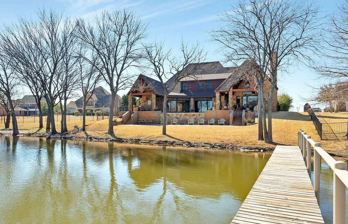 Recently listed waterfront homes for sale in Texas