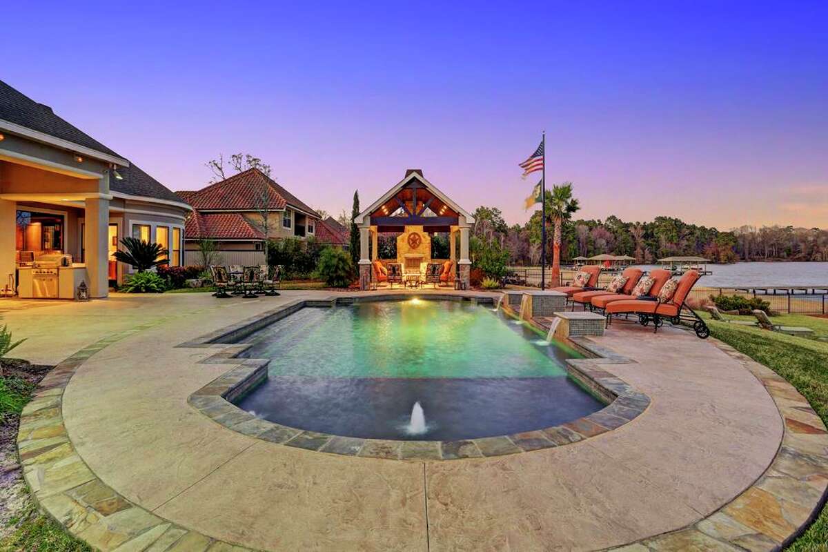 Recently listed waterfront homes for sale in Texas