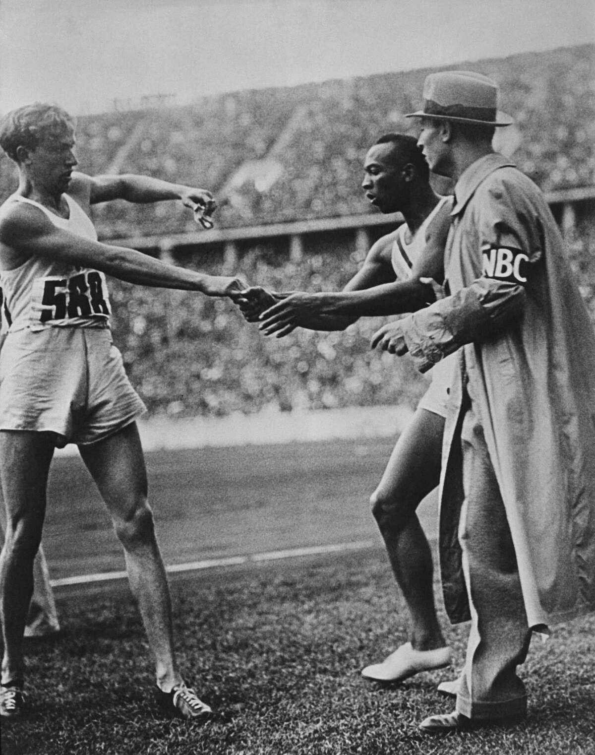 Historic Photos Show Jesse Owens Smashing World Records At Hitler's ...