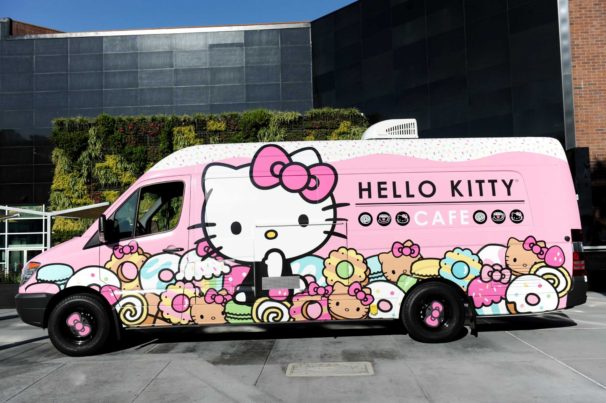 Hello Kitty Cafe pop-up truck stops in Houston