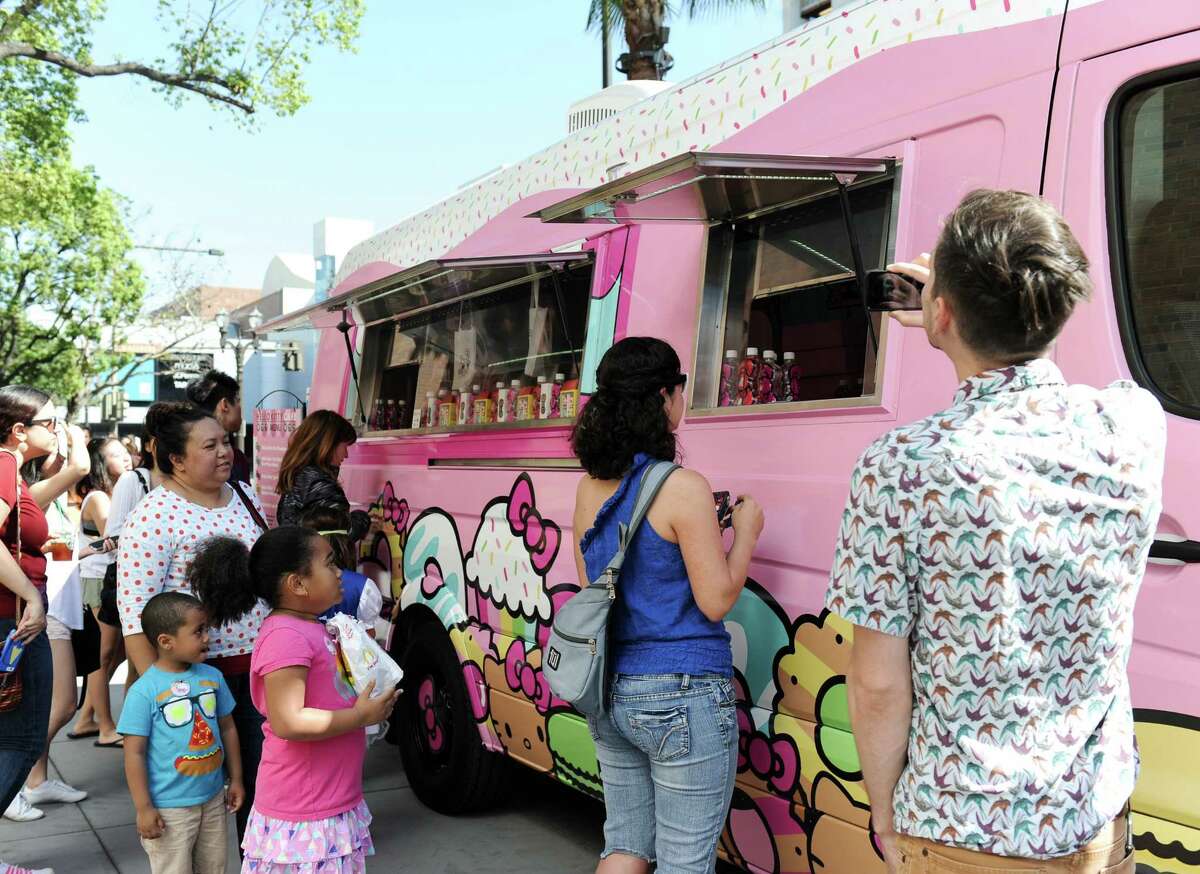 Hello Kitty Cafe Truck returns to San Antonio Saturday