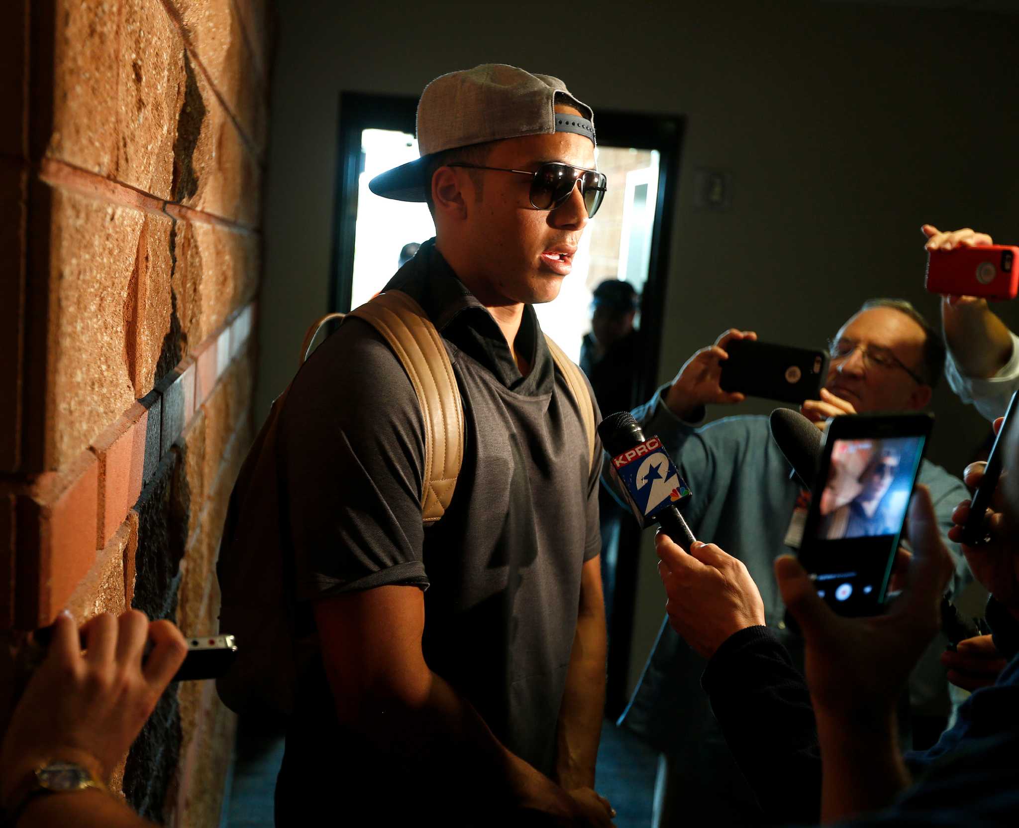 Carlos Correa shows up to spring training camp ready to 'plant