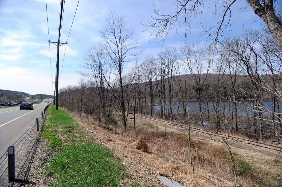 Danbury to preserve 'entryway into the city' as open space