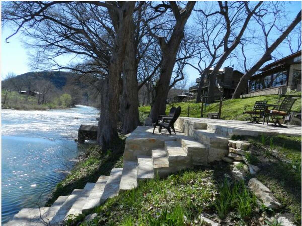 13 spectacular riverfront homes for your next Texas vacation