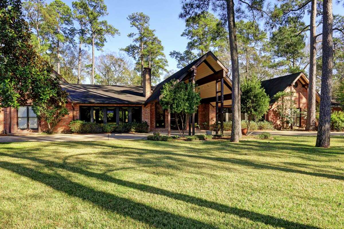 Houston home once intended as Piney Point's City Hall office listed at