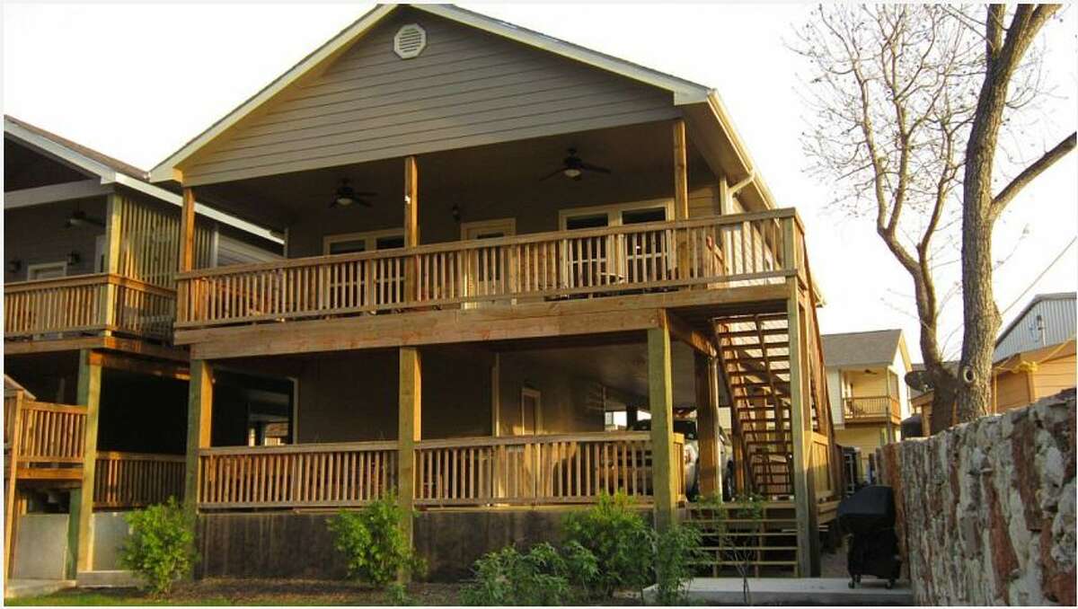 13 spectacular riverfront homes for your next Texas vacation