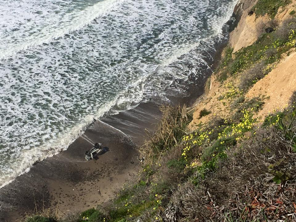 Car falls 300 feet off Santa Cruz County cliff; woman found dead