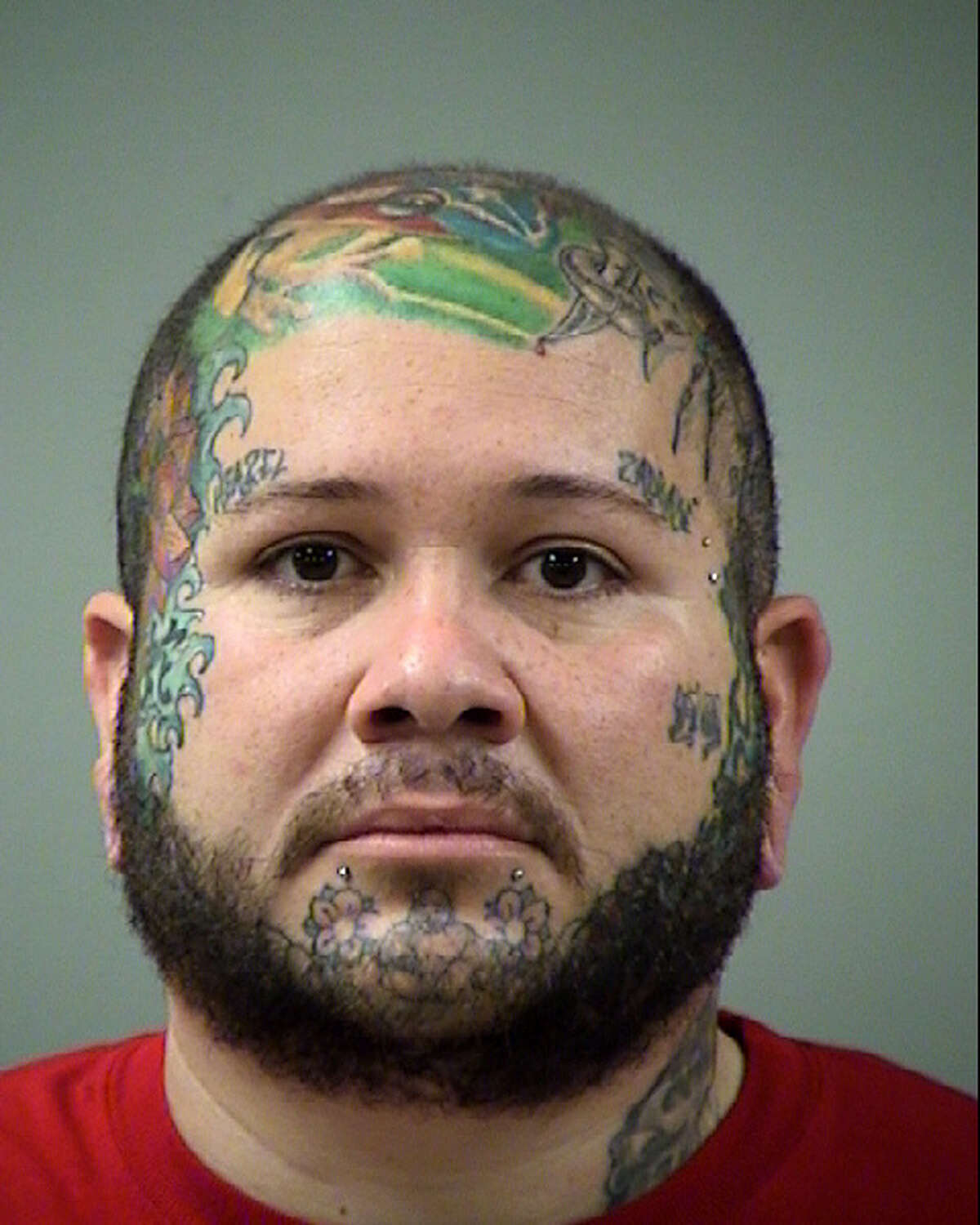 Police: Man cons elderly San Antonio woman, steals $4,000 worth of jewelry