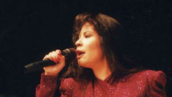 25 years ago Selena performed record-breaking rodeo concert at the Houston  Astrodome