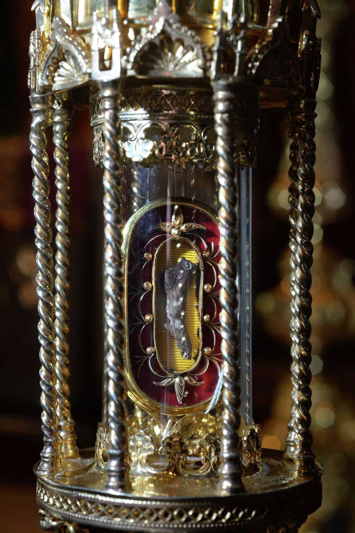 st-anthony-relics-displayed-in-beaumont-during-texas-tour