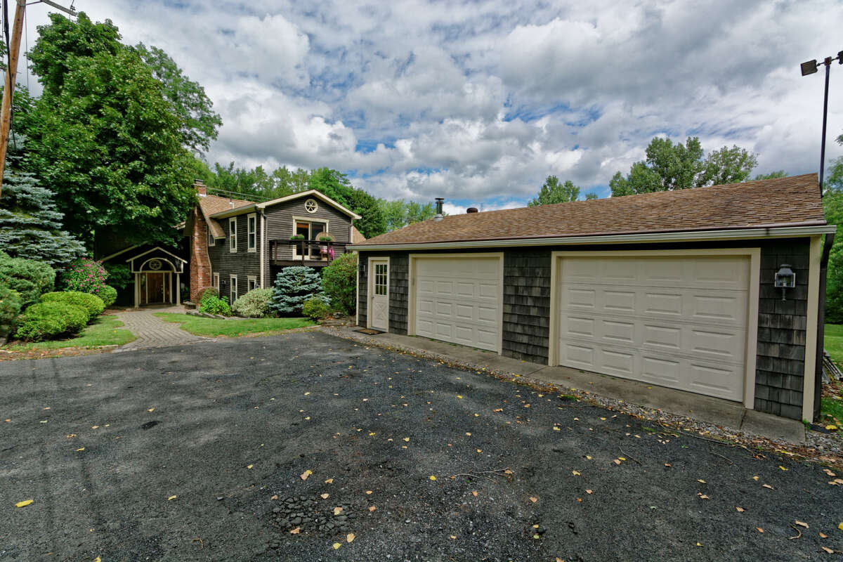 House of the Week Custom in Altamont