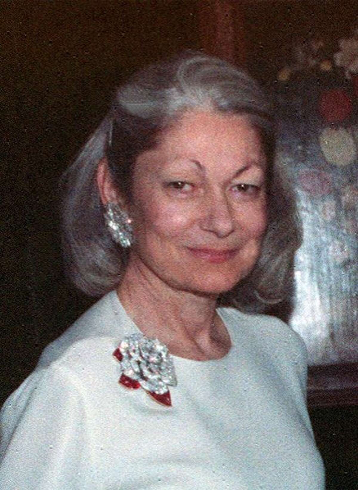 Denise Hales Net Worth And Income Exploring The Fortune Behind The Fame - 8lesgf7