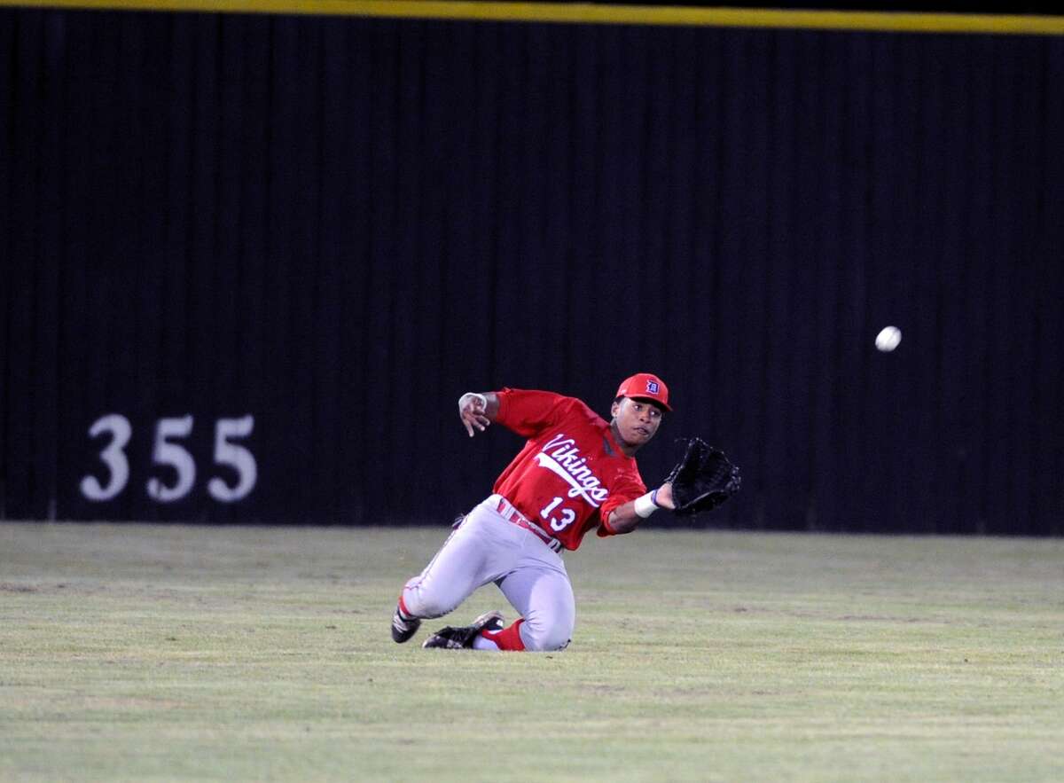 Area star outfielder aiming to graduate early to start pro career