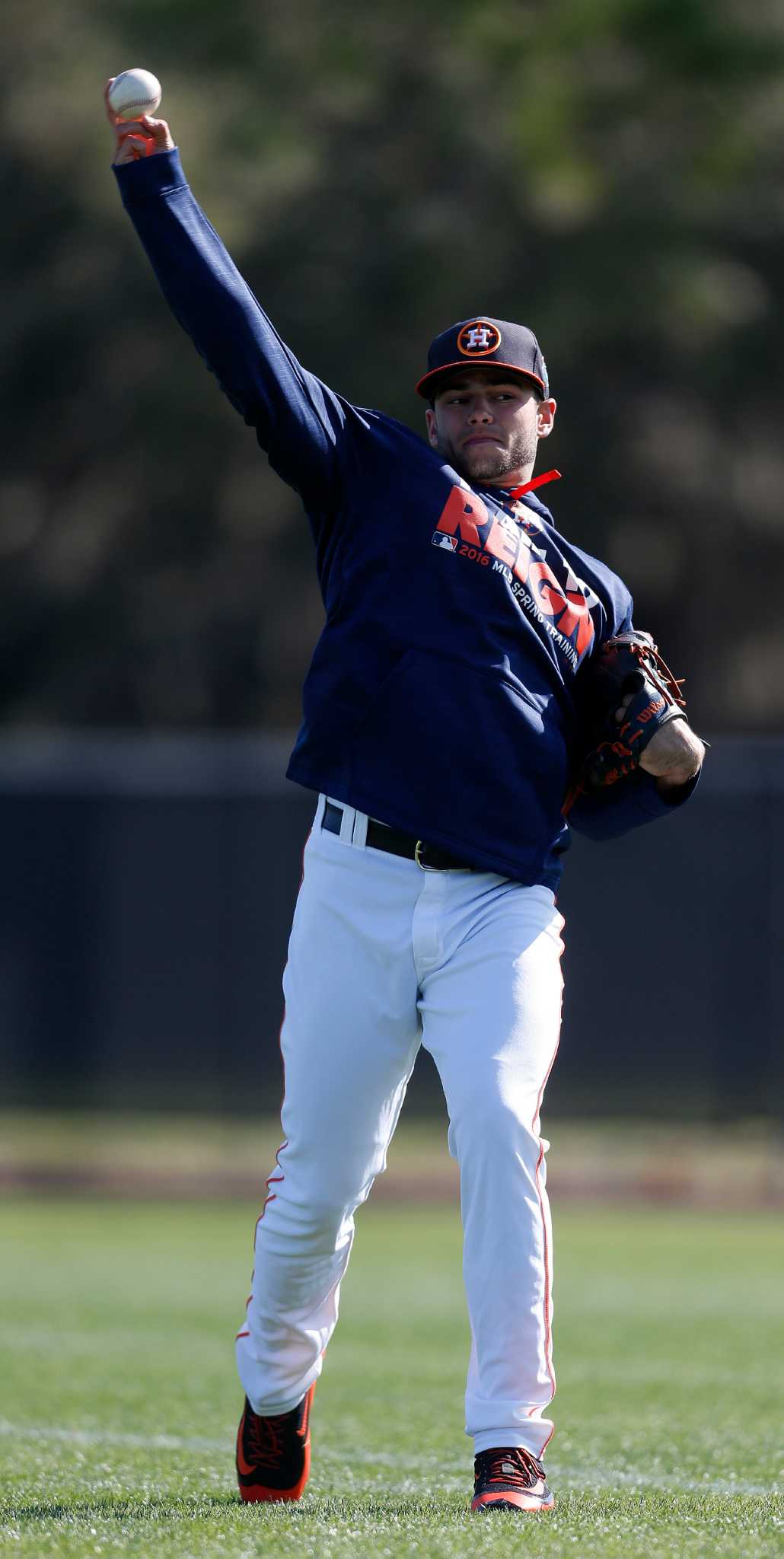 Roger Clemens gives Astros pitchers a split-finger tutorial