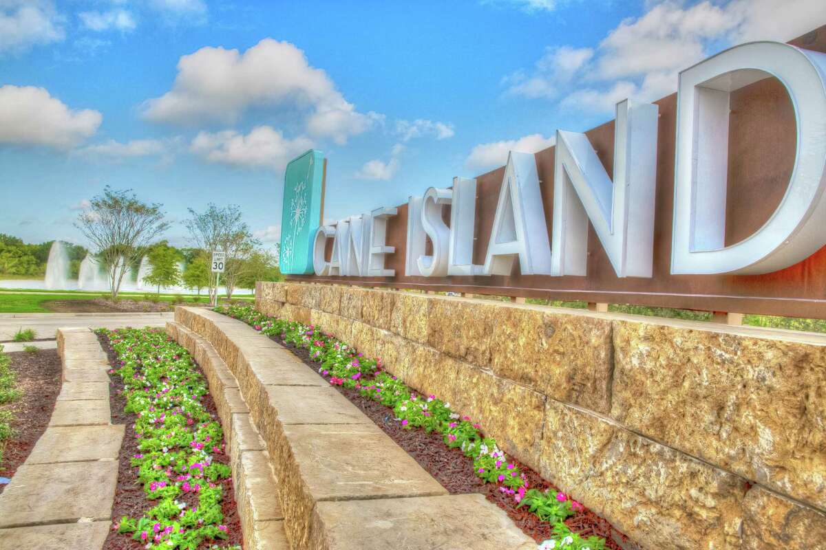 Katy's Cane Island community adds two builders