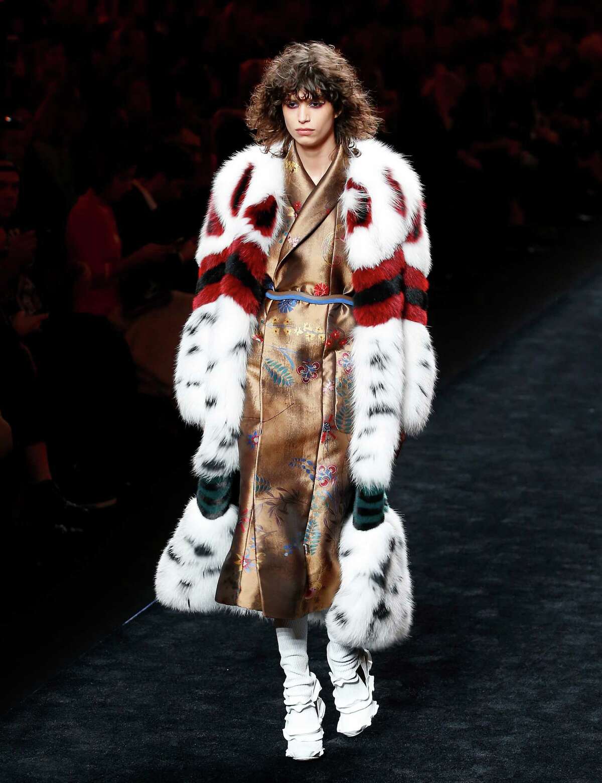 Fendi Fur Collar Ski Jacket  Fashion, Designer outfits woman, Jackets