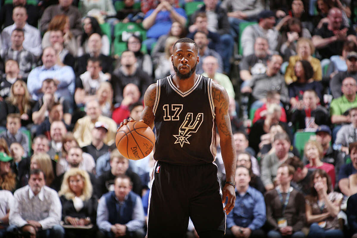 SALT LAKE CITY, UT - FEBRUARY 25: Jonathon Simmons #17 of the San Antonio Spurs handles the ball against the Utah Jazz on February 25, 2016 at vivint.SmartHome Arena in Salt Lake City, Utah. NOTE TO USER: User expressly acknowledges and agrees that, by downloading and or using this Photograph, User is consenting to the terms and conditions of the Getty Images License Agreement. Mandatory Copyright Notice: Copyright 2016 NBAE