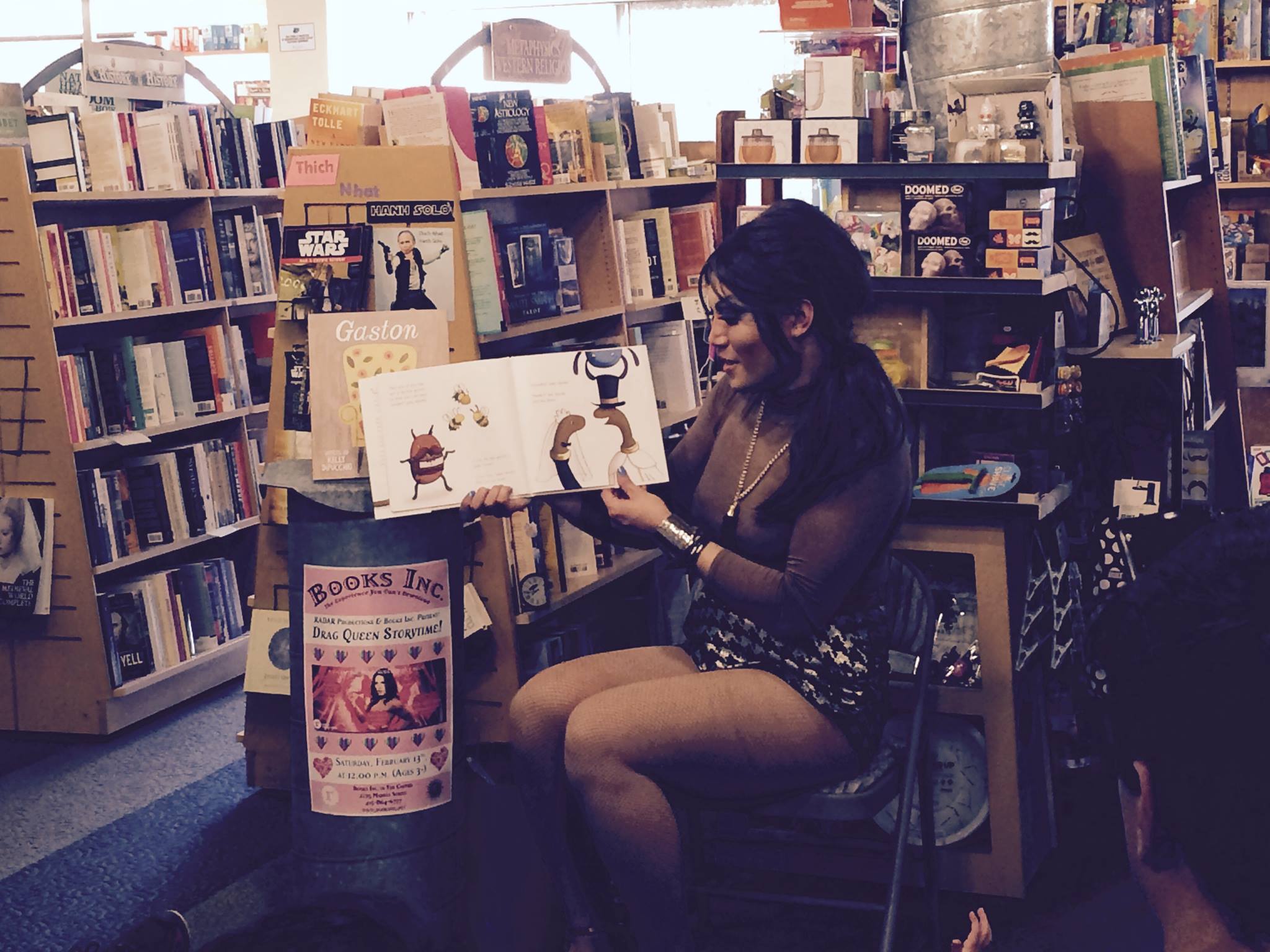 San Francisco Public Library hosts drag queen story hour for children