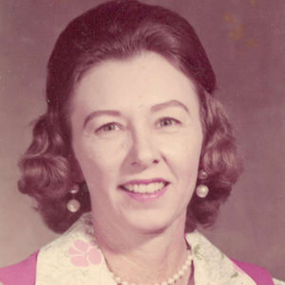 Mary Jo Meyer, Burbank High School’s longtime secretary, died Feb. 18 at 85.