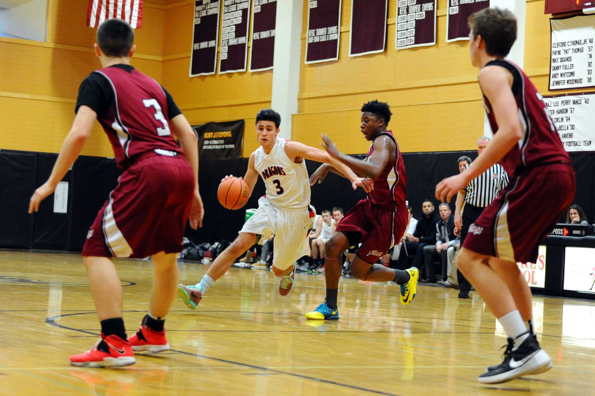 St. Luke’s pulls away from Greens Farms in FAA semifinals