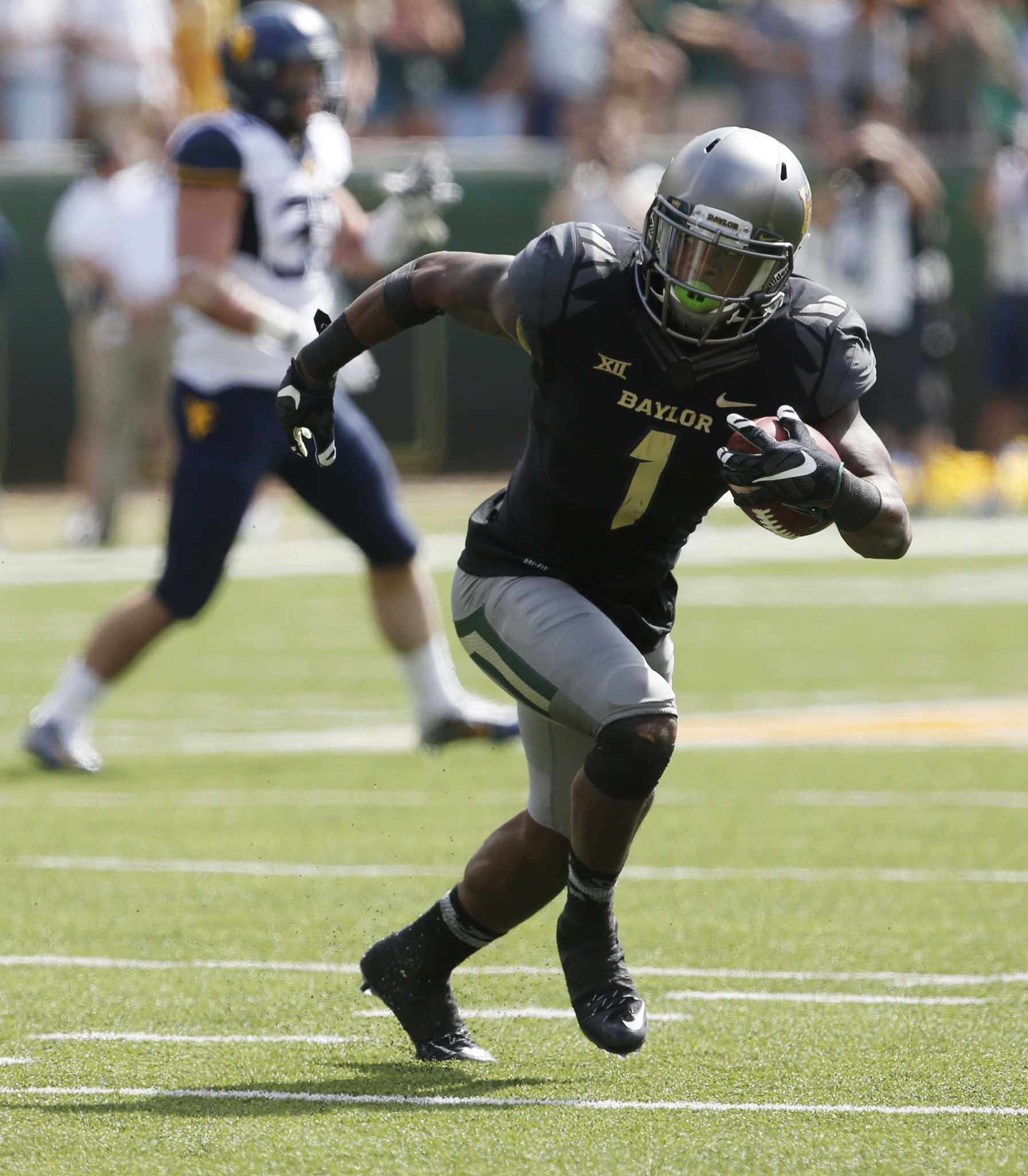 2015 Biletnikoff Award Winner Corey Coleman of Baylor – December 10, 2015 «  Biletnikoff Award