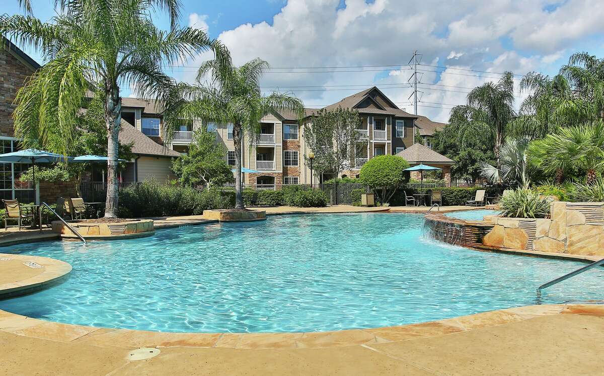 Deal of the Week Miami company scoops up eastside apartment complex