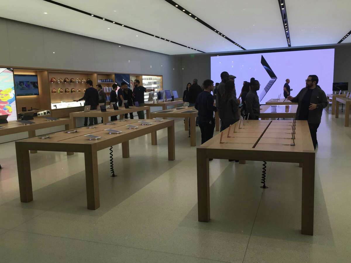 Photos Apple opens redesigned store at Crossgates in Albany