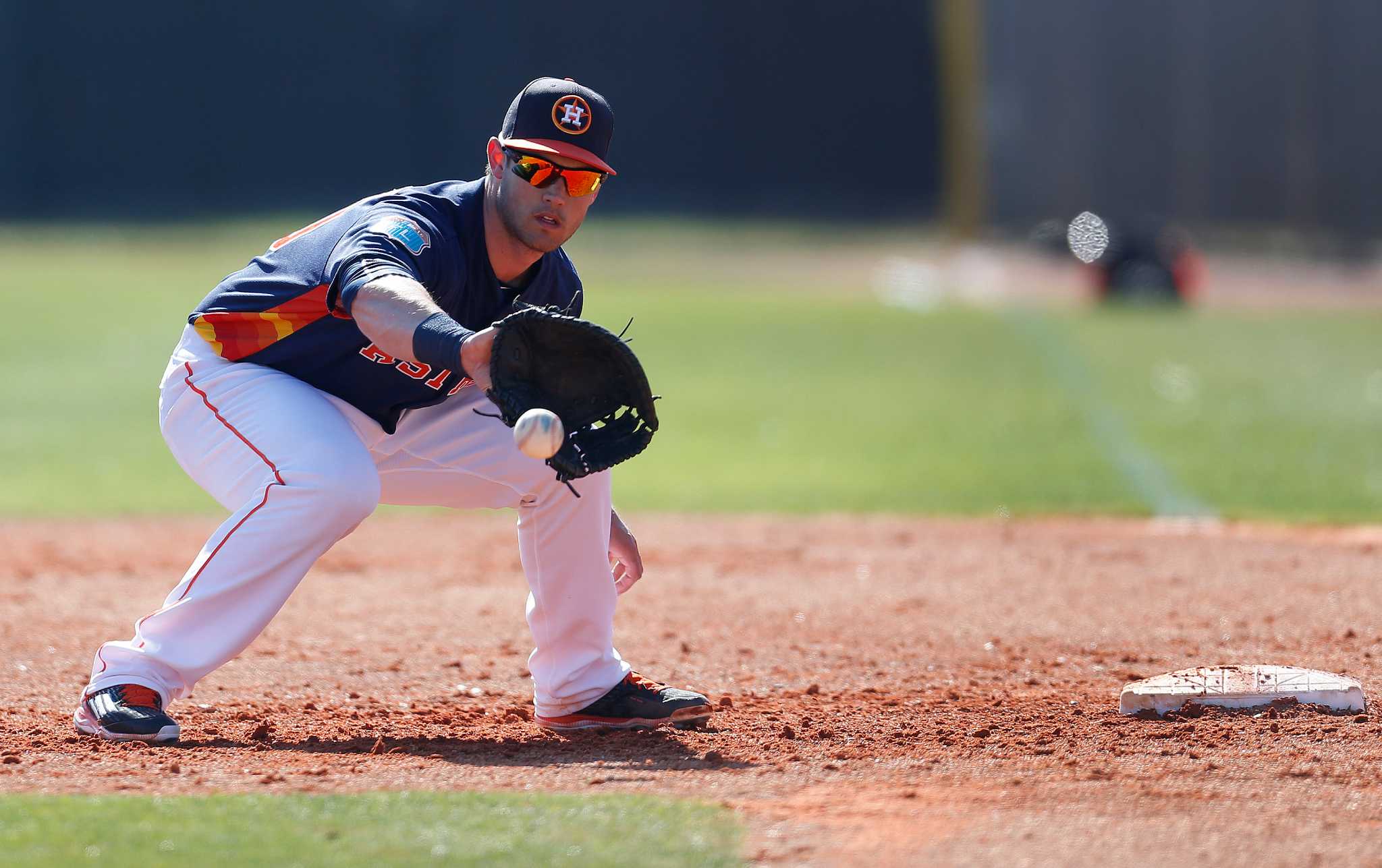 Astros prospect Tyler White working to hit high heat