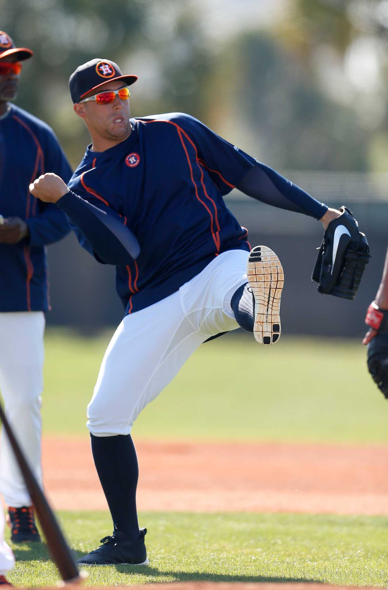 Astros' Jose Altuve, Carlos Correa to make spring debuts Friday