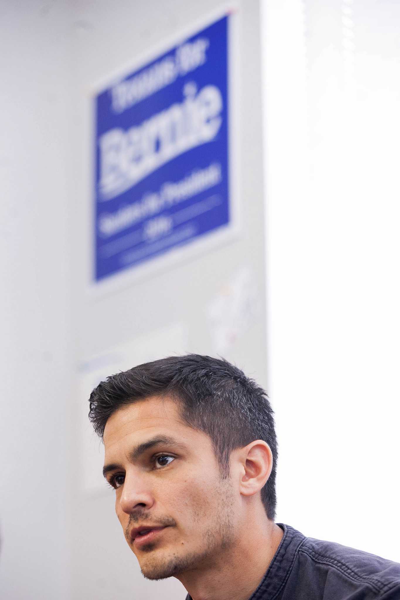 San Antonio Actor Nicholas Gonzalez Stumps For Bernie Sanders