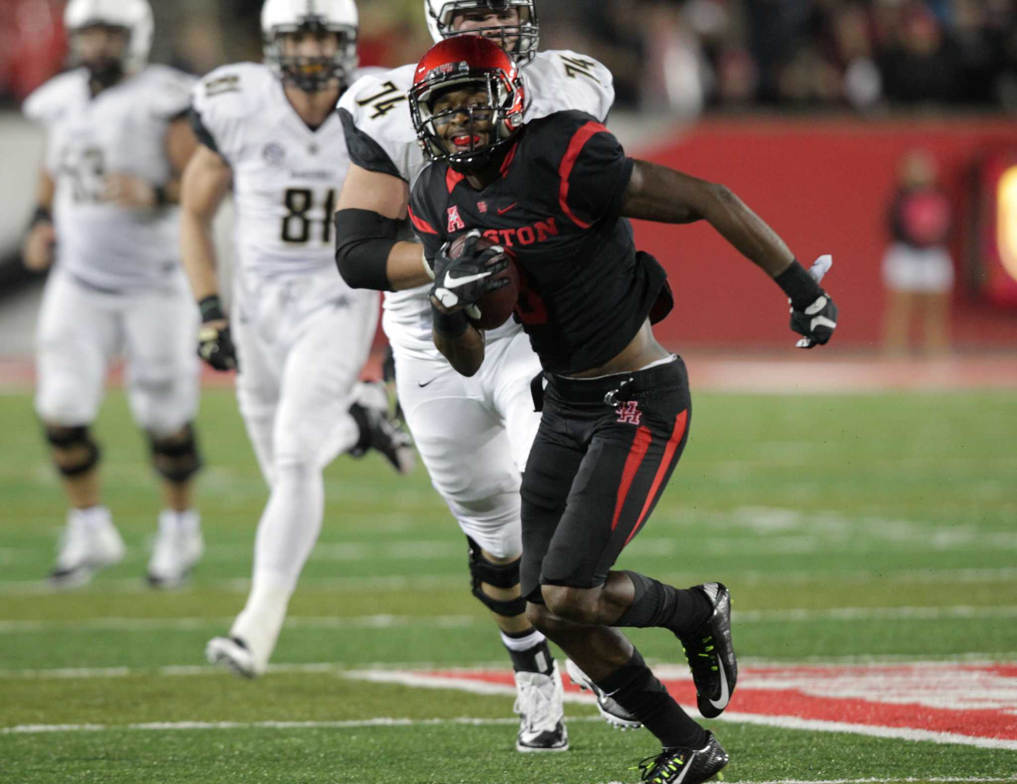 Jackson has dad to thank for UH cornerback's turnaround in life