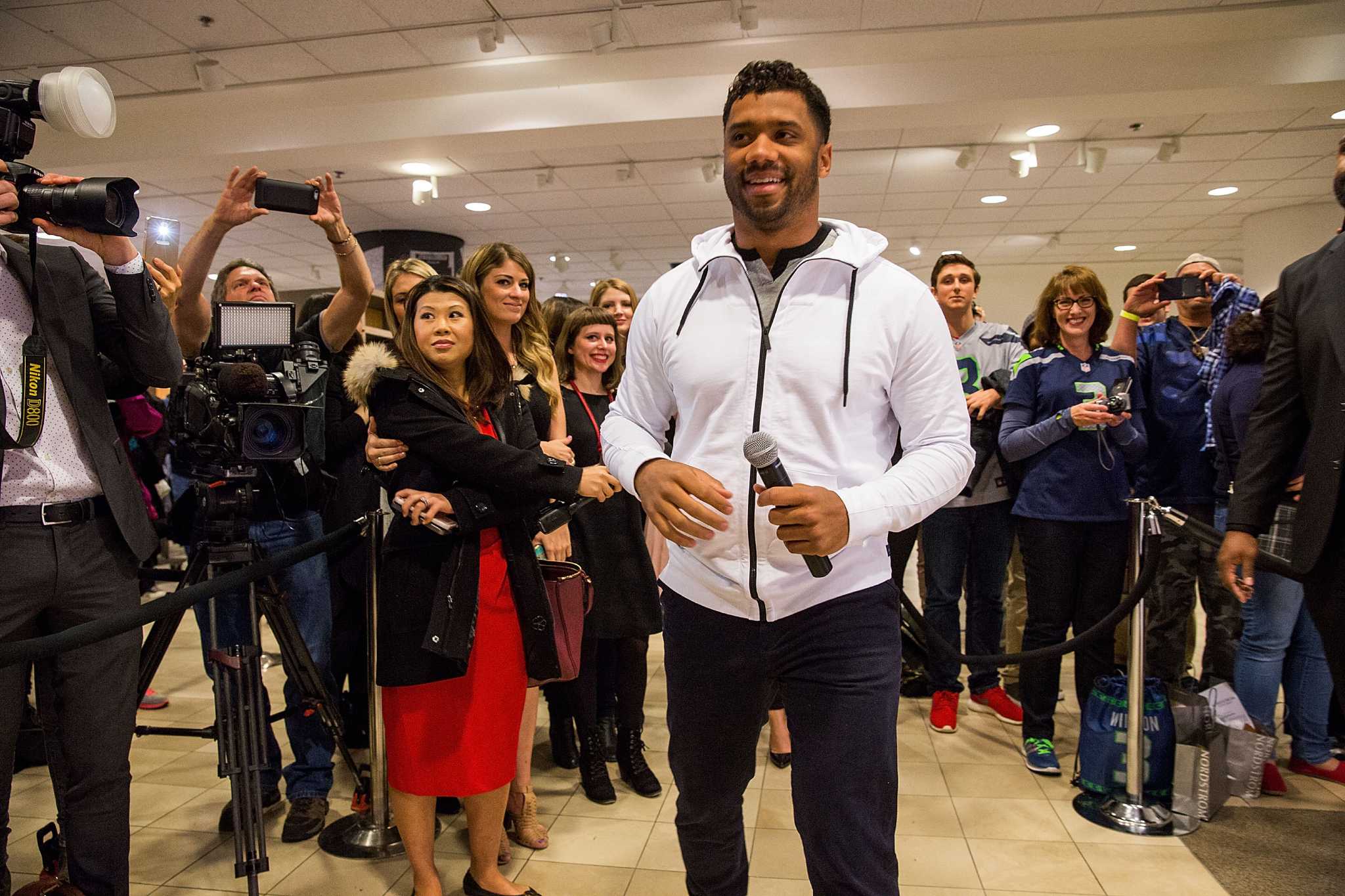 Jim Moore: Russell Wilson's 'Good Man' prices are a bad look - seattlepi.com