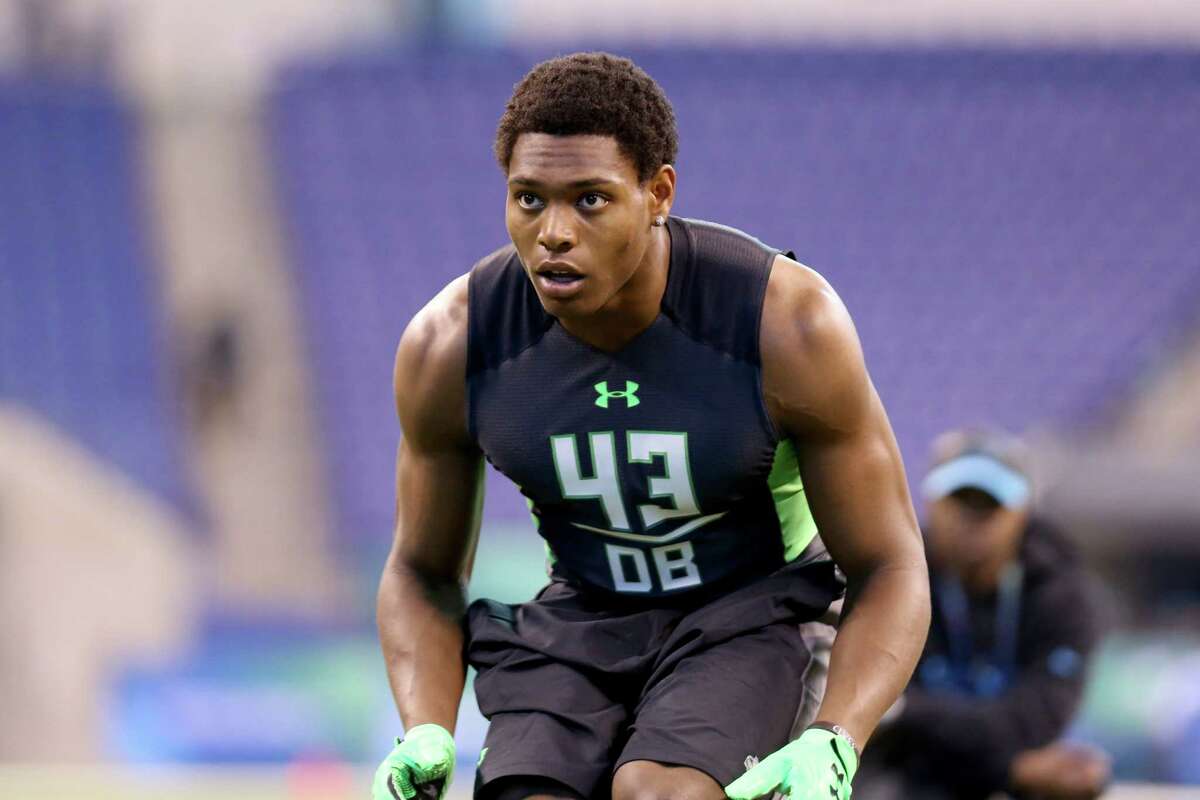 1. TENNESSEE TITANS DB Jalen Ramsey, Florida St. Notes: Conventional wisdom says this is too high for a defensive back, but Ramsey -- who can play outside corner, nickel and safety -- isn't a conventional prospect. Tennessee goes with the defensive playmaker here over tackle Laremy Tunsil.